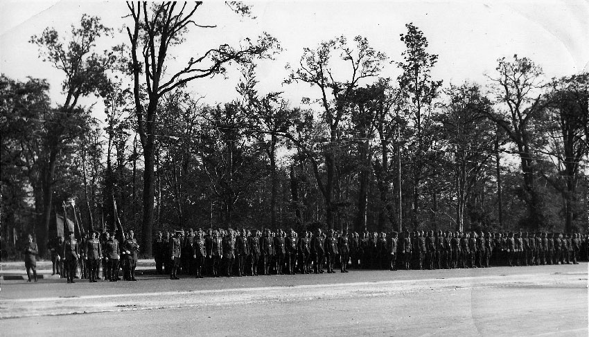 Парад Победы союзных войск 7 сентября 1945 года. 

Сводный...