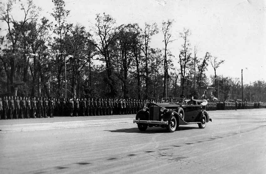 Парад Победы союзных войск 7 сентября 1945 года. Маршал Г.К....