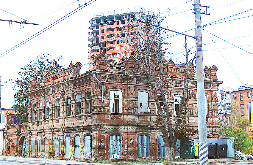 Дом по улице Калинина, 16 