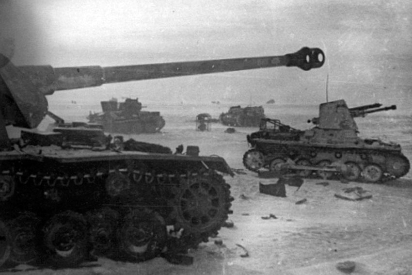 Брошенная немецкая техника после битвы. Фото 1943 год.